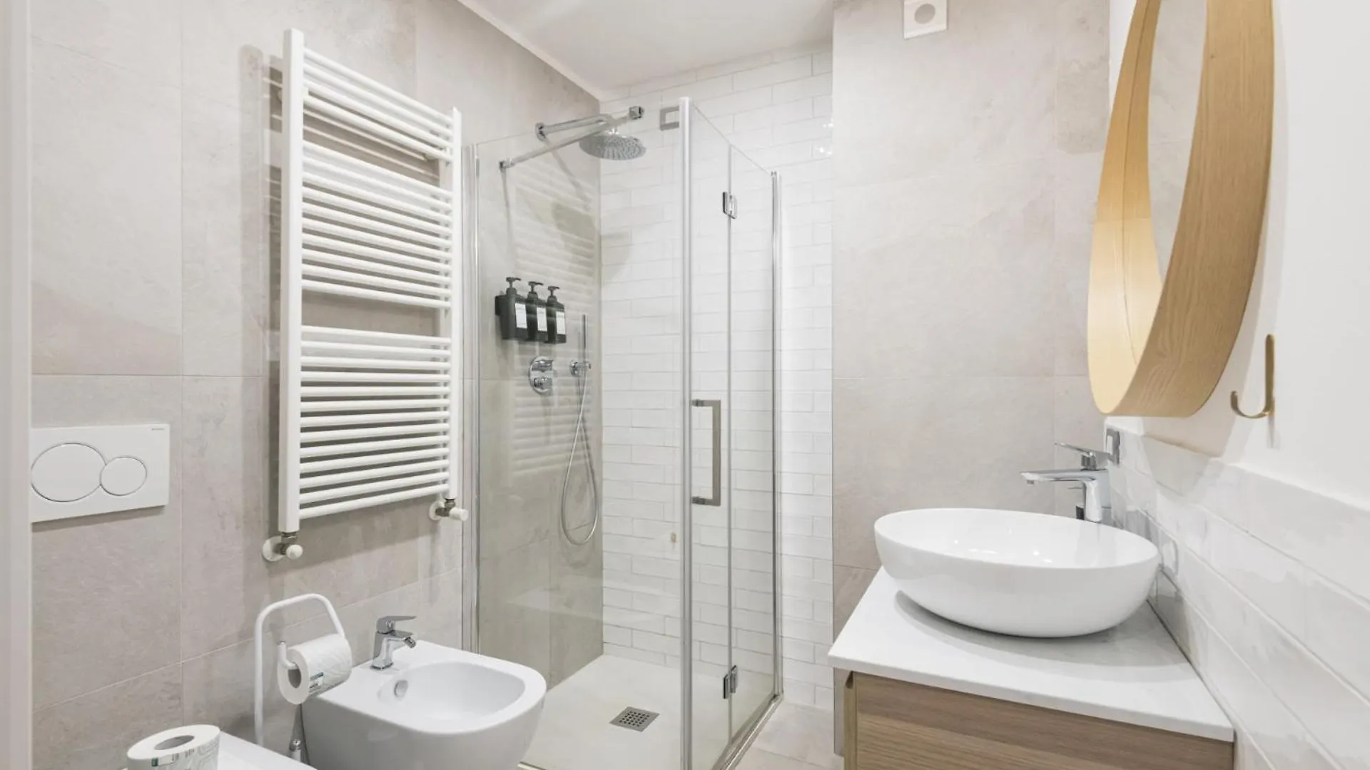 Apartamento Easylife - Eleganza E Comfort In Loreto Milão